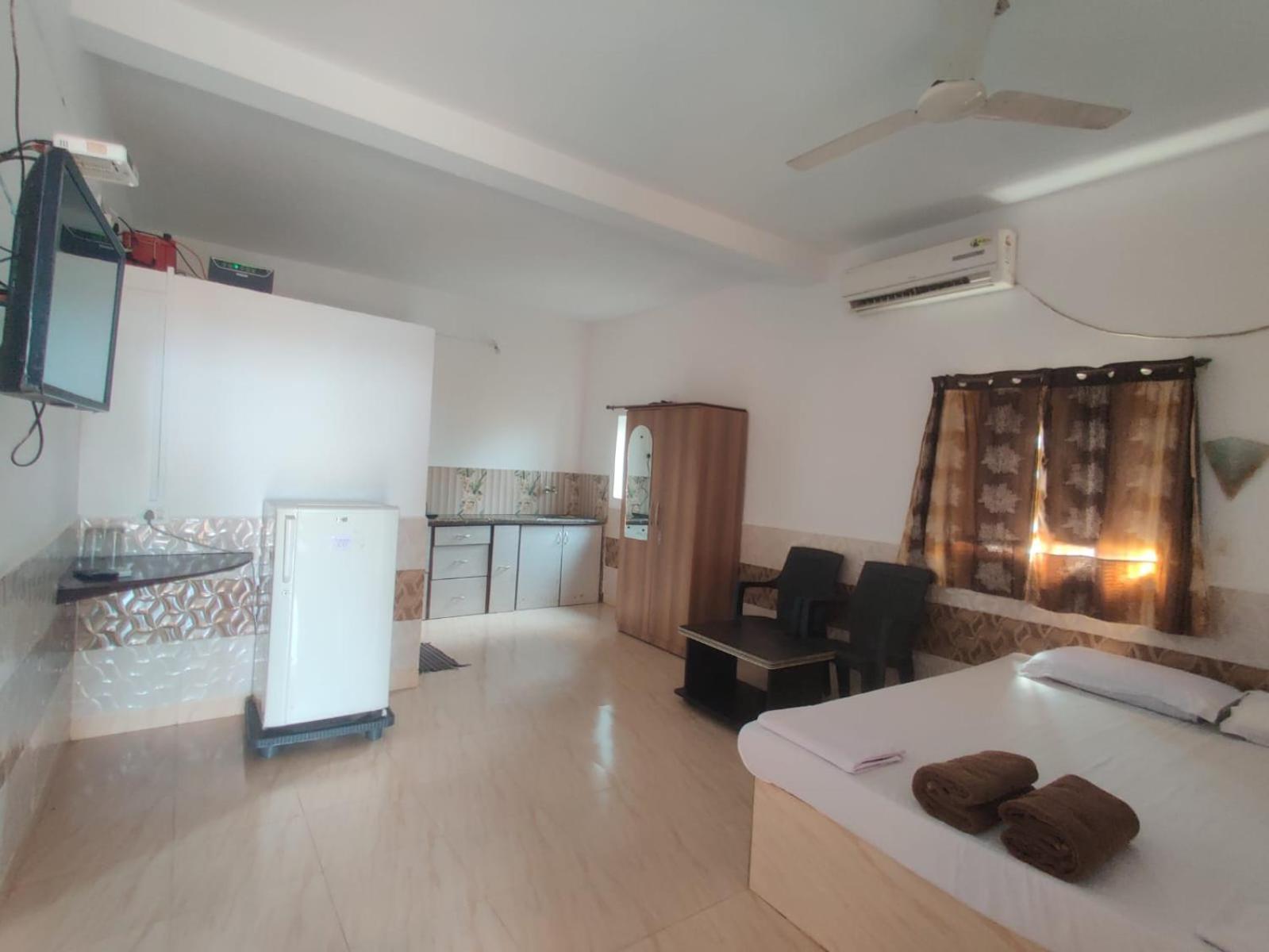 Vāsco Da Gāma Leon Hide Out Guest House מראה חיצוני תמונה